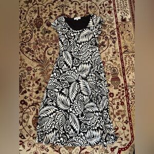 LOFT Monochrome Floral Pattern Dress
